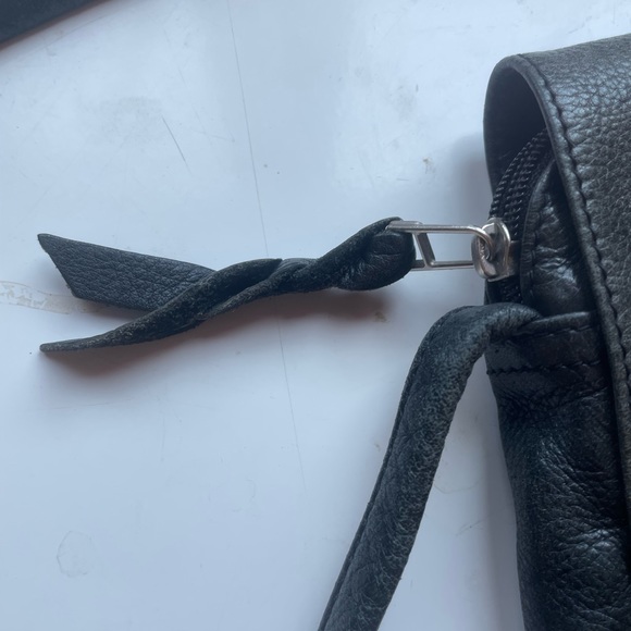 SVEN Black Leather Handbag - Picture 3 of 6